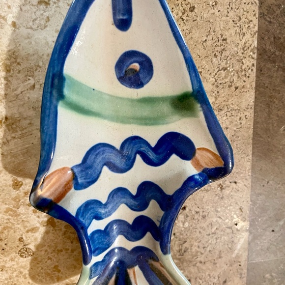 M. A. Hadley Pottery   Fish Spoon Rest   6 1/2" long, 3 - Picture 3 of 5